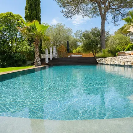 Bali Prestige Piscine Debordement Proche Montpellier Et Plages *