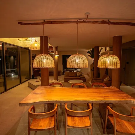 Bali Prestige Piscine Debordement Proche Montpellier Et Plages * كاستيلنو-لو-ليه